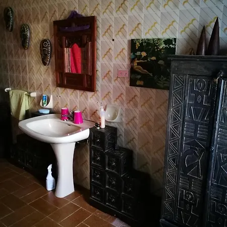 B&B Shiva House